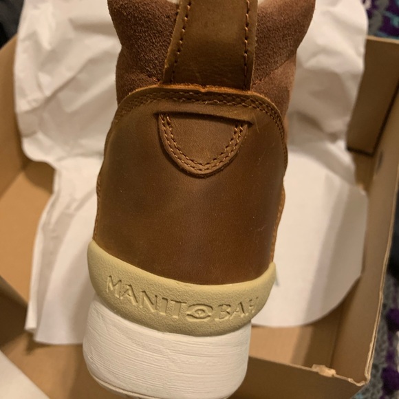 Brand new manitoba, size 7, waterproof, insulated boots. Perfect slip on boots. - Picture 6 of 8